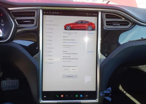 2014 Tesla Model S P85 z USA, uszkodzony, nr VIN 5YJSA1H11EFP44210